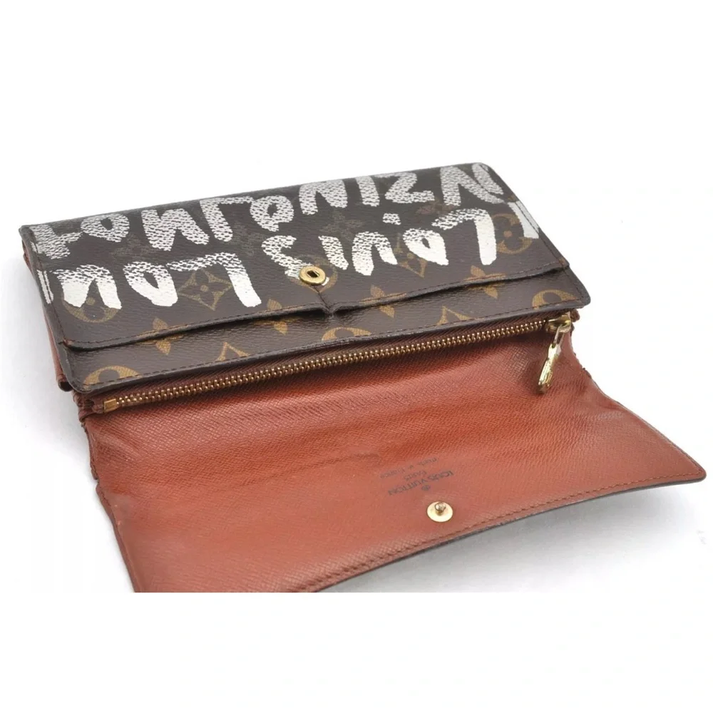 Louis Vuitton Stephen Sprouce White Graffiti Monogram Wallet